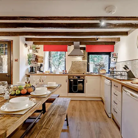 3 Bed In Lanhydrock 90214 Holiday home Bodmin